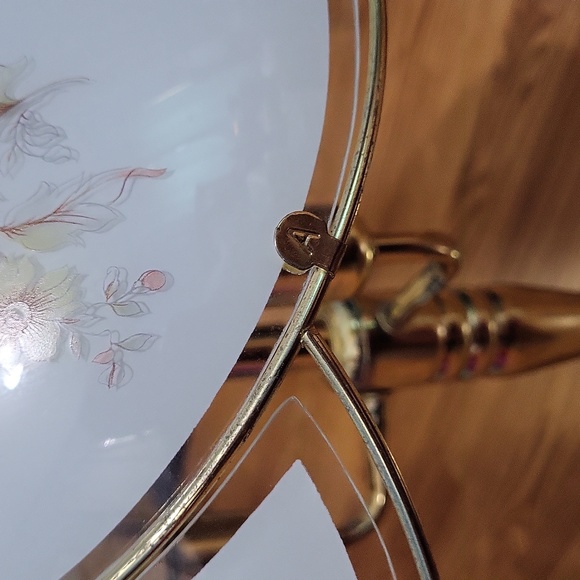 22" brass floral portable glass lamp Underwriters Laboratories Inc vintage - Picture 8 of 10